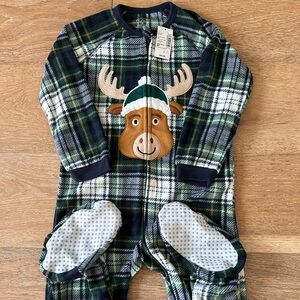 ***NEW*** fleece feety pjs